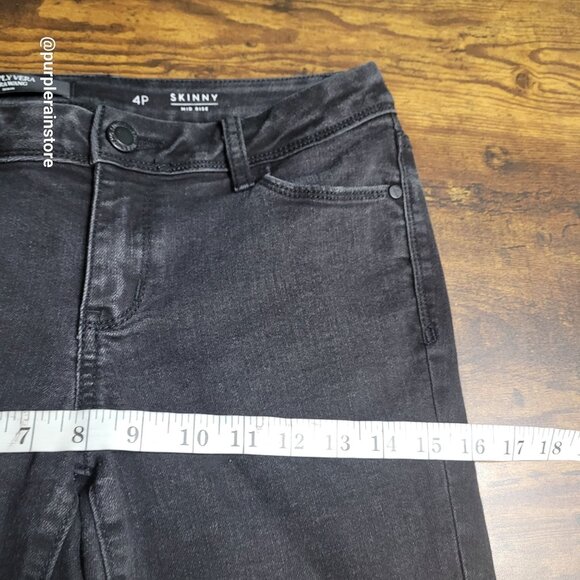 Simply Vera Wang Jeans Size 4P Mid Rise Black Wash Stretch Denim - Picture 8 of 12
